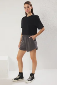 TRENDYOLMiLLA Anthracite-Burgundy 2 Sets Paket relaxed/Rahat Pattern Short Flexible Knitting Shorts & Bermuda - Image 4