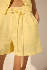 TRENDYOLMiLLA Yellow 100% Linen Beli Binding Detailed Mini Shorts - Image 3