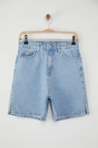 TRENDYOLMİLLA Light Blue Slit Detailed Regular Waist Denim Bermuda - Image 6