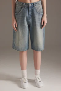 TRENDYOLMİLLA Mavi Soluk Efekt Vintage Regular Waist denim Jorts Bermuda - Image 3