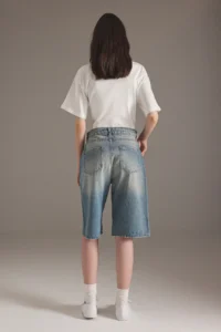 TRENDYOLMİLLA Mavi Soluk Efekt Vintage Regular Waist denim Jorts Bermuda - Image 4