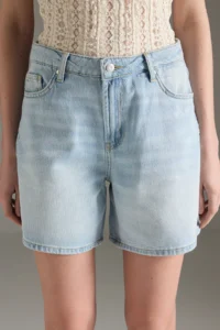 TRENDYOLMİLLA Light Blue Regular Waist denim Bermuda - Image 3