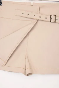 TRENDYOLMiLLA Beige Contrast Stitched Mini Gabardine Cotton Shorts Skirt - Image 5