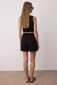 TRENDYOLMiLLA Black Muslin Elastic Waist High Waist City Size Shorts & Bermuda - Image 4