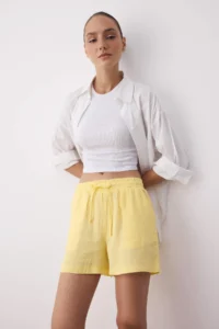 TRENDYOLMiLLA Yellow Muslin Elastic Waist High Waist City Size Shorts & Bermuda