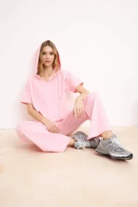 TRENDYOLMİLLA Pink Oversized Drop Sleeve Short Sleeve Wide Leg Thin Knitting Top and Bottom Set - Image 2
