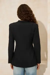 TRENDYOLMİLLA Black Dog collar Closure Detailed Fitted Lined padded Blazer Jacket - Image 4