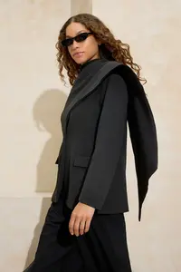 TRENDYOLMİLLA Black Shawl Yaka Regular/Normal Pattern Weaving Lined padded Blazer Jacket - Image 2