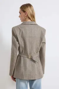 TRENDYOLMİLLA Multicolored Checkered Fitted/Lined padded Weaving Blazer Jacket - Image 6