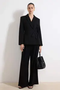 TRENDYOLMİLLA Black Double breasted Kapama Lined Fitted Weaving Blazer Jacket - Image 3