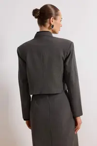 TRENDYOLMİLLA Anthraci Button Detailed Crop Lined Padded Blazer Jacket - Image 4
