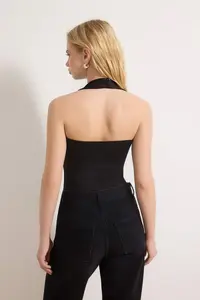 TRENDYOLMİLLA Black Fitted Barbell Neck Sleeveless Flexible Knitting Bodysuit .D.00008 - Image 4