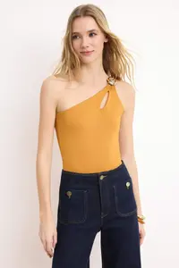 TRENDYOLMİLLA Mustard Fitted Asymmetric Collar Accessory Detailed snaps Flexible Knitting Bodysuit .D.00010