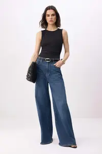 TRENDYOLMİLLA Black Plain Fitted Crew Neck Sleeveless snaps Flexible Knitting Bodysuit .D.00020 - Image 2
