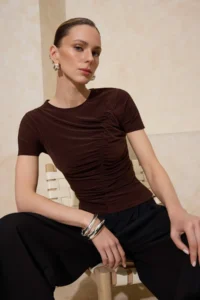 TRENDYOLMİLLA Brown Fitted Short Sleeve Soft Knitting Blouse - Image 2