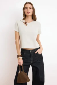 TRENDYOLMİLLA Stone Regular/Normal Pattern Short Sleeve Accessory Detailed Knitwear look Knitting Blouse - Image 2