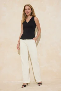 TRENDYOLMİLLA Black peplum V-neck Sleeveless interlock Knitting Blouse - Image 2
