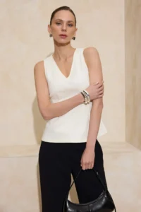 TRENDYOLMİLLA Ecru peplum V-neck Sleeveless interlock Knitting Blouse - Image 2
