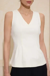 TRENDYOLMİLLA Ecru peplum V-neck Sleeveless interlock Knitting Blouse - Image 3