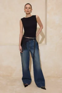 TRENDYOLMİLLA Black Fitted Boat Neck Sleeveless Soft Knitting Blouse - Image 2