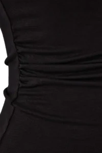 TRENDYOLMİLLA Black Fitted Boat Neck Sleeveless Soft Knitting Blouse - Image 6