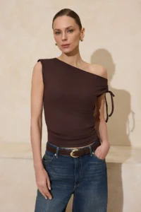 TRENDYOLMİLLA Brown Fitted Asymmetric Collar Sleeveless Soft Knitting Blouse