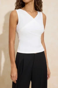 TRENDYOLMİLLA Ecru Fitted Double breasted Sleeveless Shirred Scuba Crepe Knitting Blouse - Image 3
