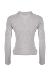 TRENDYOLMİLLA Wardrobe Essentials-Gray Melange Fitted Polo Shirt Collar Knitting Blouse - Image 6