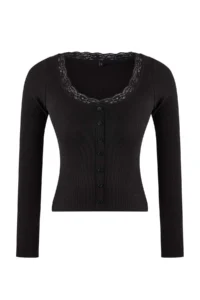 TRENDYOLMİLLA Black Fitted Cowl Neck Lace Detailed Ribbed Flexible Knitting Blouse - Image 5