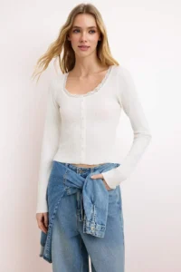 TRENDYOLMİLLA Ecru Fitted Cowl Neck Lace Detailed Ribbed Flexible Knitting Blouse
