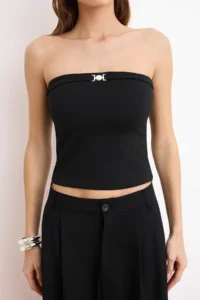 TRENDYOLMİLLA Black Fitted Strapless Sleeveless Accessory Detailed interlock Knitting Blouse - Image 3