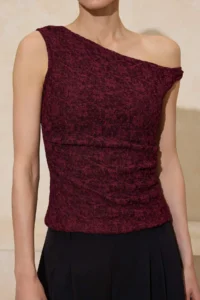 TRENDYOLMİLLA Burgundy Fitted Asymmetric Collar Drop Sleeve Sleeveless Lace Knitting Blouse - Image 3