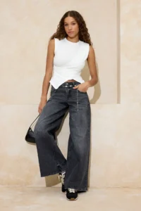 TRENDYOLMİLLA Ecru Fitted Sleeveless Asymmetric Cotton Flexible Knitting Blouse - Image 2