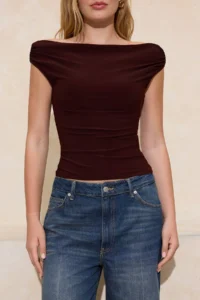 TRENDYOLMİLLA Brown Fitted Boat Neck Sleeveless Flexible Knitting Blouse - Image 3