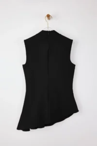 TRENDYOLMİLLA Black Asymmetric Godeli Dog collar Weaving Blouse - Image 6