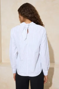TRENDYOLMİLLA Black-White Striped Scarf Detailed Weaving Blouse - Image 4