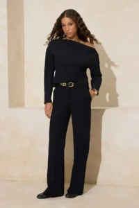 TRENDYOLMİLLA Black Boat Neck Narrow Pattern Crepe Weaving Blouse