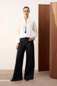 TRENDYOLMİLLA Trendyolmilla Wardrobe Essentials – White V-neck Weaving Blouse |