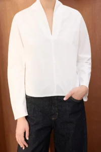 TRENDYOLMİLLA Trendyolmilla Wardrobe Essentials – White V-neck Weaving Blouse | - Image 3