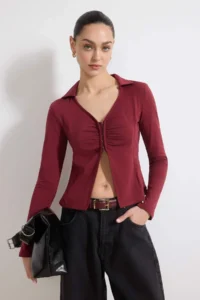 TRENDYOLMİLLA Burgundy Fitted Polo Shirt Collar Agrafli Shirred Cotton Flexible Knitting Blouse
