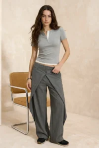 TRENDYOLMİLLA Gray melange Color Block Fitted Short Sleeve Soft Knitting Blouse - Image 2