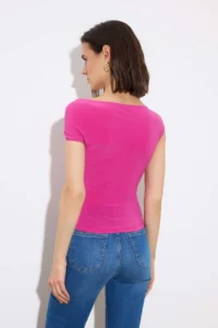 TRENDYOLMİLLA Fuchsia Fitted Asymmetric Collar Accessory Detailed Flexible Knitting Blouse - Image 4
