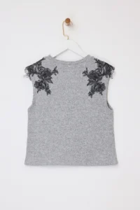 TRENDYOLMİLLA Gray melange Fitted Sleeveless Accessory Detailed Ribbed Flexible Knitting Blouse - Image 6