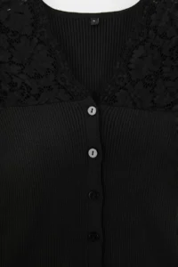 TRENDYOLMİLLA Black V-neck Lace Detailed Fitted Ribbed Knitwear Blouse - Image 6