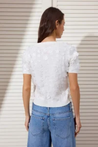 TRENDYOLMİLLA Ecru Three-dimensional Floral Detailed and Tulle Knitwear Blouse - Image 4