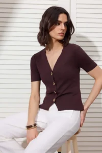 TRENDYOLMİLLA Brown Button Detailed V-neck Knitwear Blouse