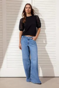 TRENDYOLMİLLA Black Tulle Detailed Crew Neck Knitwear Blouse - Image 2