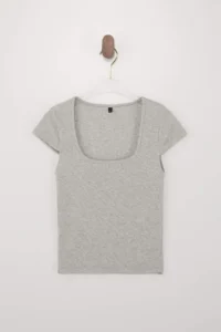 TRENDYOLMİLLA Wardrobe Essentials-Wardrope Essentials Gray Melanj Fitted Crop Flexible Knitting Blouse - Image 5