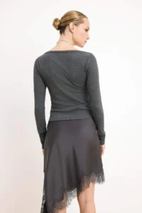 TRENDYOLMİLLA Anthracite Regular/Normal Pattern V-neck Long Sleeve Knitwear look Knitting Blouse - Image 4