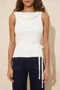TRENDYOLMİLLA Ecru Fitted/Body-Shoulder Neck with flywheel/Frilly Soft Knitting Blouse - Image 3